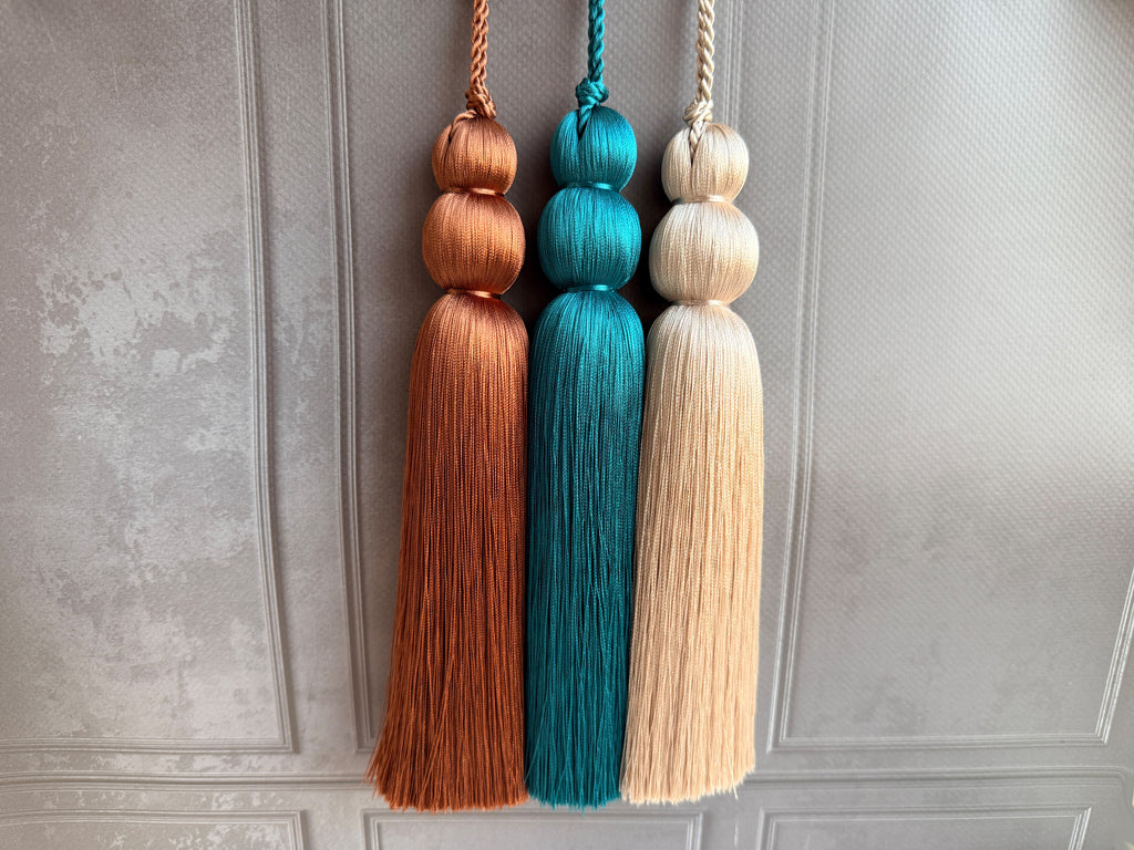 Decorative 7.9 inches (20cm) MEGA thick silk tassel with beads
