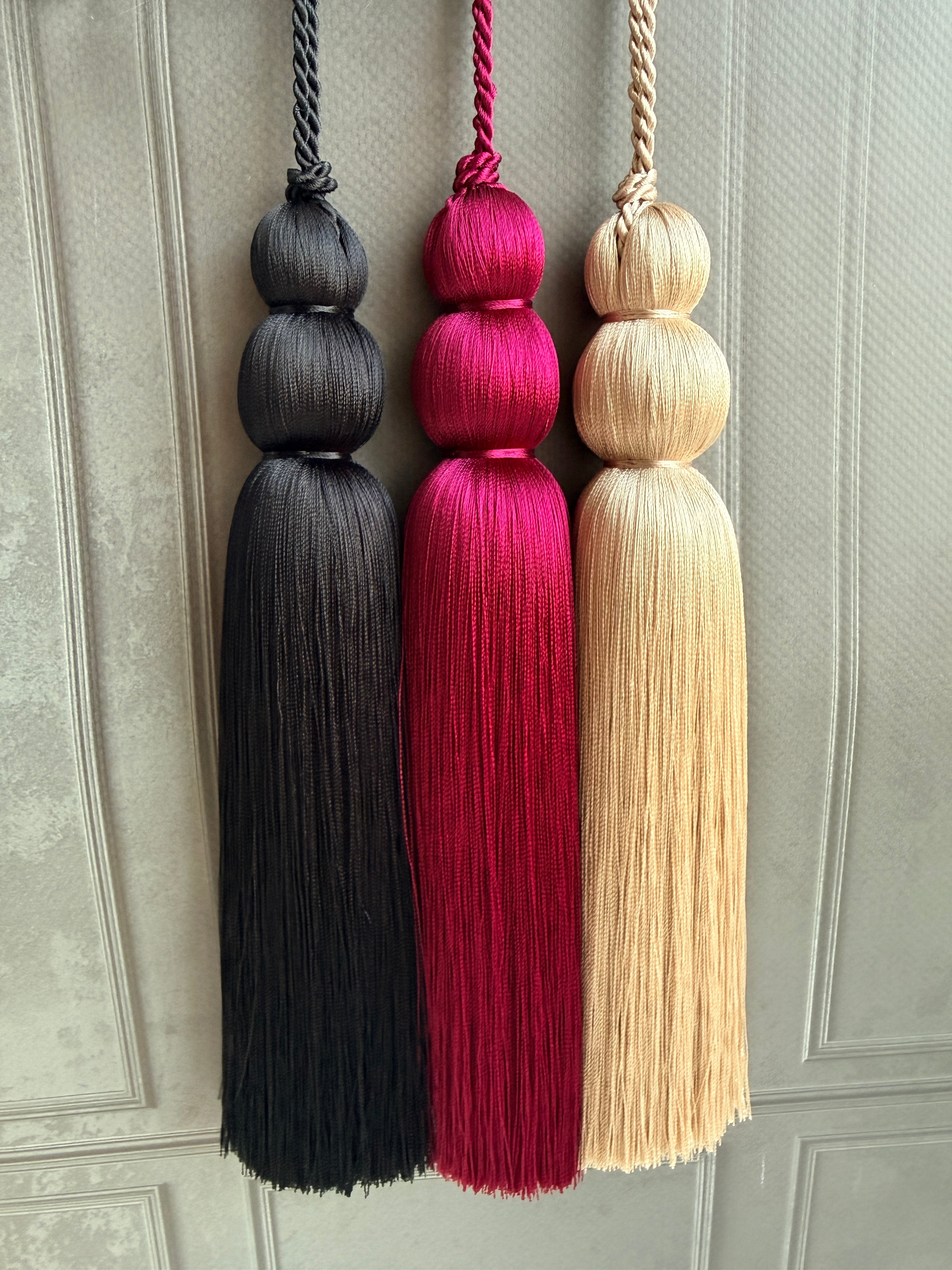Decorative 7.9 inches (20cm) MEGA thick silk tassel with beads