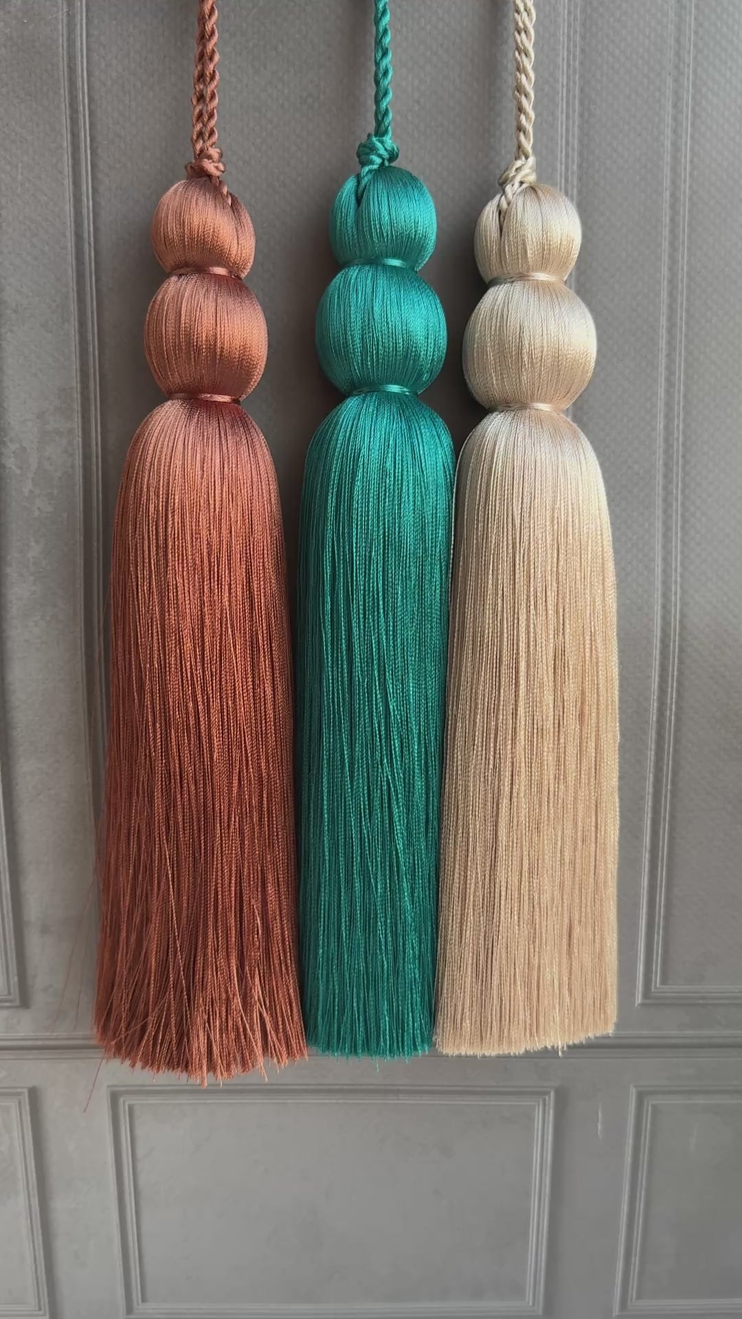 Decorative 7.9 inches (20cm) MEGA thick silk tassel with beads